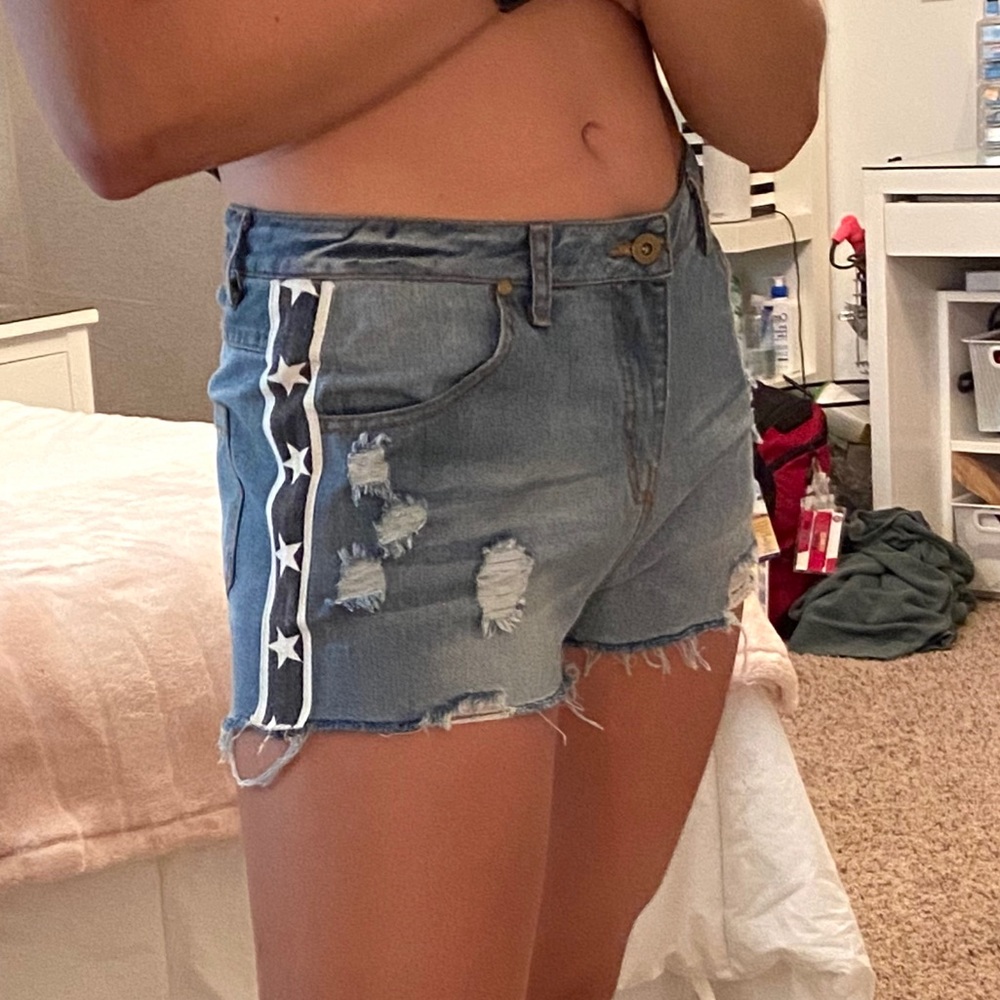 Distressed Star Jean Shorts
